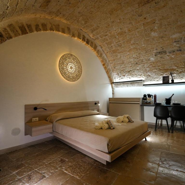 Myra Bari Bed & Spa - Camera Queen con Vasca Idromassaggio - 5