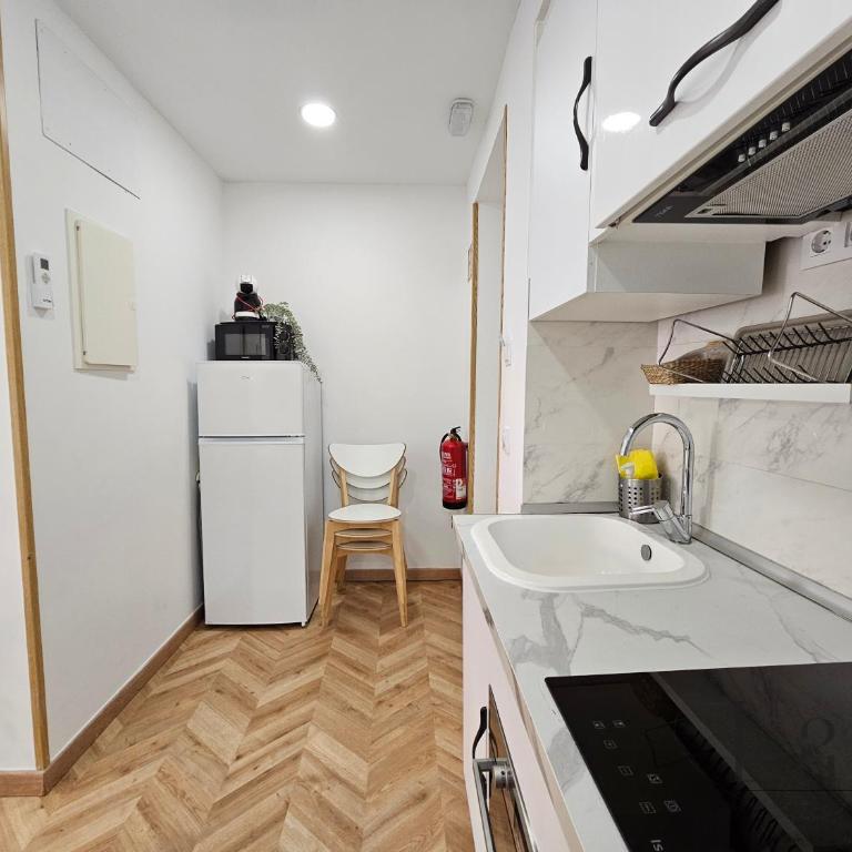 Estudio con Wifi y AC en Centro Sol y Gran via - Deluxe Studio - 8
