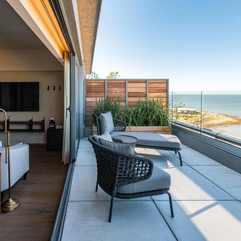 Costanero Hotel Montevideo - MGallery Collection - Deluxe King Suite with Balcony and Sea View - 5