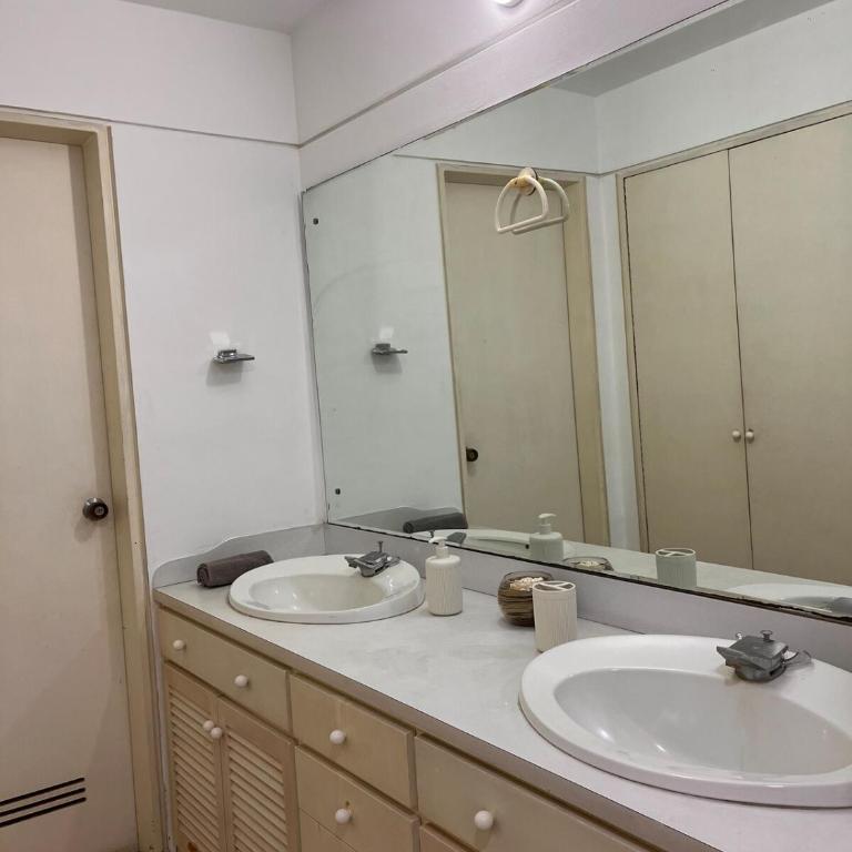 Amplio y Cómodo Apartamento La Florida - Three-Bedroom Apartment - 10