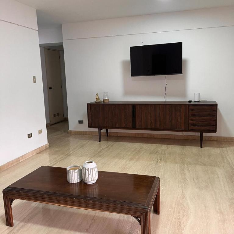 Amplio y Cómodo Apartamento La Florida - Three-Bedroom Apartment - 14
