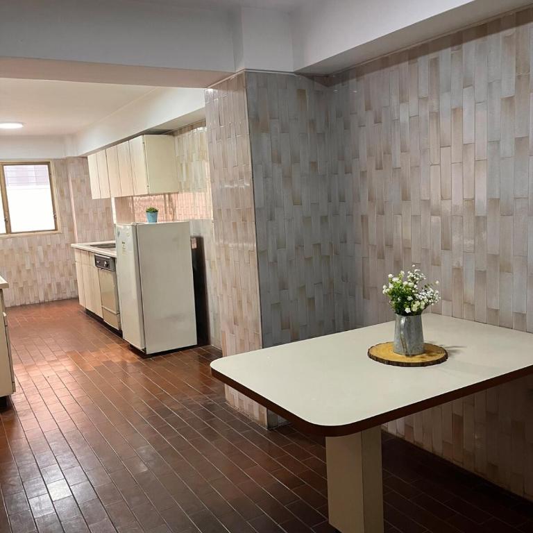 Amplio y Cómodo Apartamento La Florida - Three-Bedroom Apartment - 30