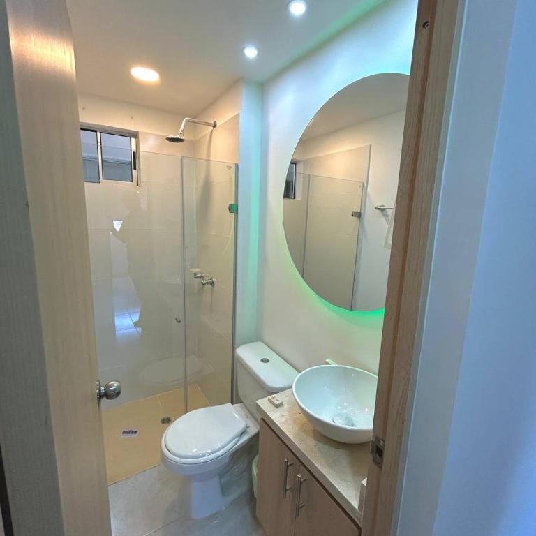 Lujo y confort cerca del mar 3 hab con piscina - Three-Bedroom Apartment - 10