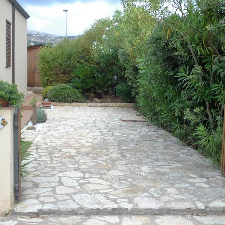 Casa Vacanze Libeccio - Villetta con giardino e piscina condominiale - Casa Vacanze - 36