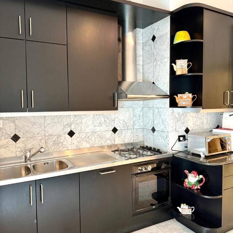 LURO Apartments - Savoia Marble Suite - Repubblica - Appartamento con 2 Camere da Letto - 11