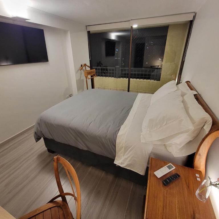 Mountain view in Las Condes, balcony and AC - Two-Bedroom Family Apartment - 6