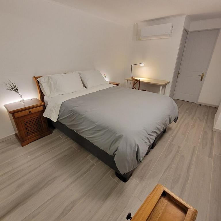 Mountain view in Las Condes, balcony and AC - Two-Bedroom Family Apartment - 10