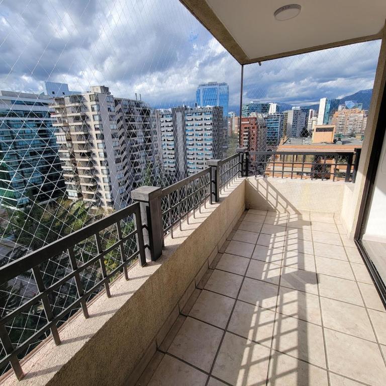 Mountain view in Las Condes, balcony and AC - Two-Bedroom Family Apartment - 22