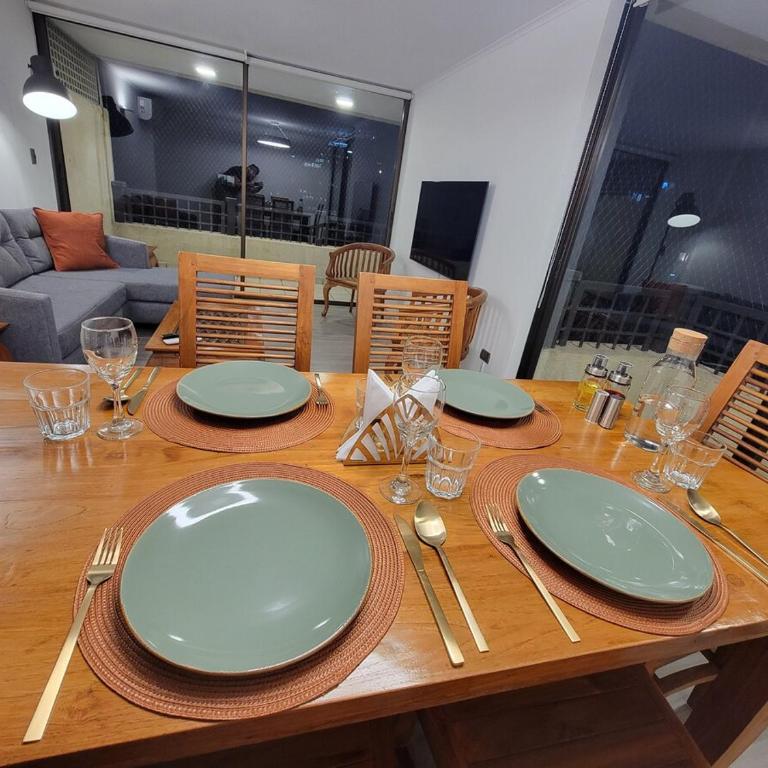 Mountain view in Las Condes, balcony and AC - Two-Bedroom Family Apartment - 33