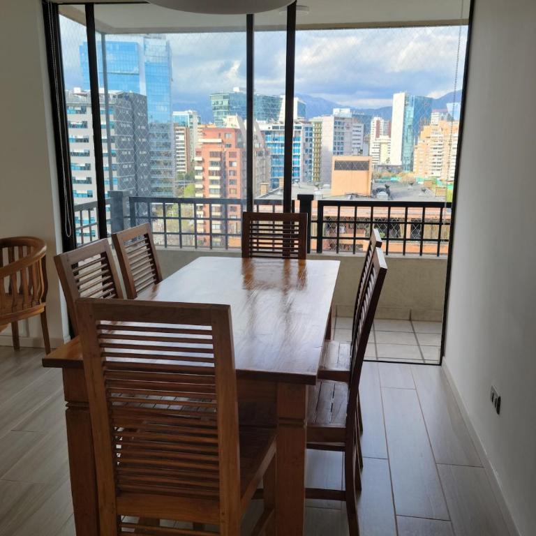 Mountain view in Las Condes, balcony and AC - Two-Bedroom Family Apartment - 36