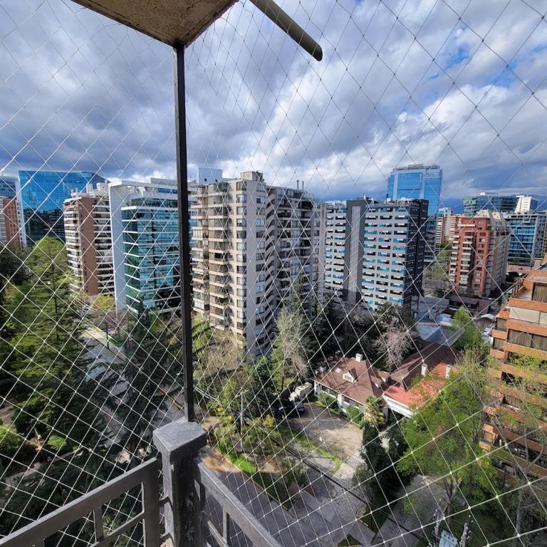 Mountain view in Las Condes, balcony and AC - Two-Bedroom Family Apartment - 44