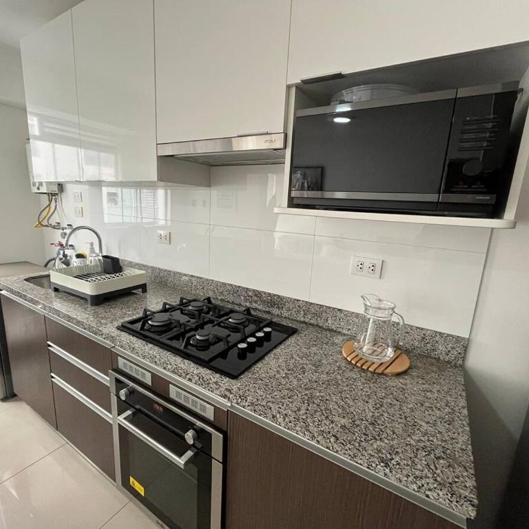 Entire apartment minutes from Miraflores - Two-Bedroom Apartment - 19