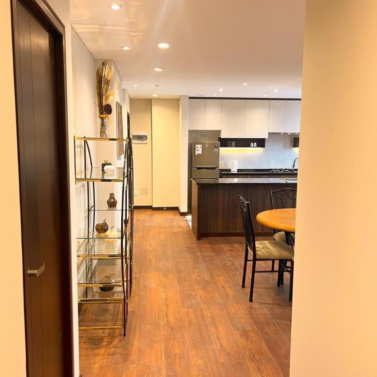 Departamento Zona Sur, nuevo y lujoso de 2 habitaciones y 2 baños en el piso 16 excelente vista y soleado - Two-Bedroom Apartment - 4