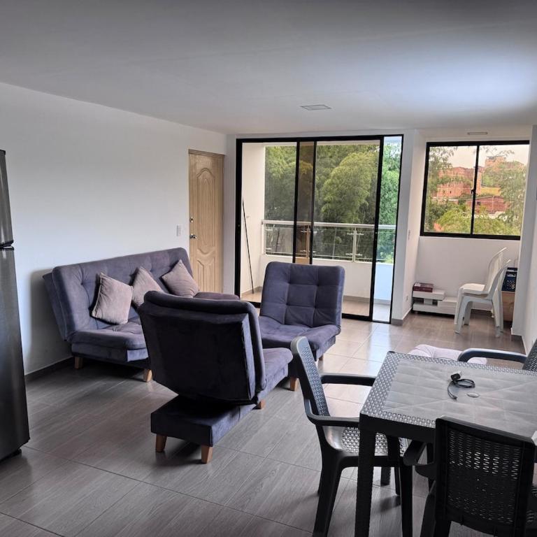 Apartment with a beautiful view in Cocorna, Antioquia - Apartamento de 3 dormitorios - 1