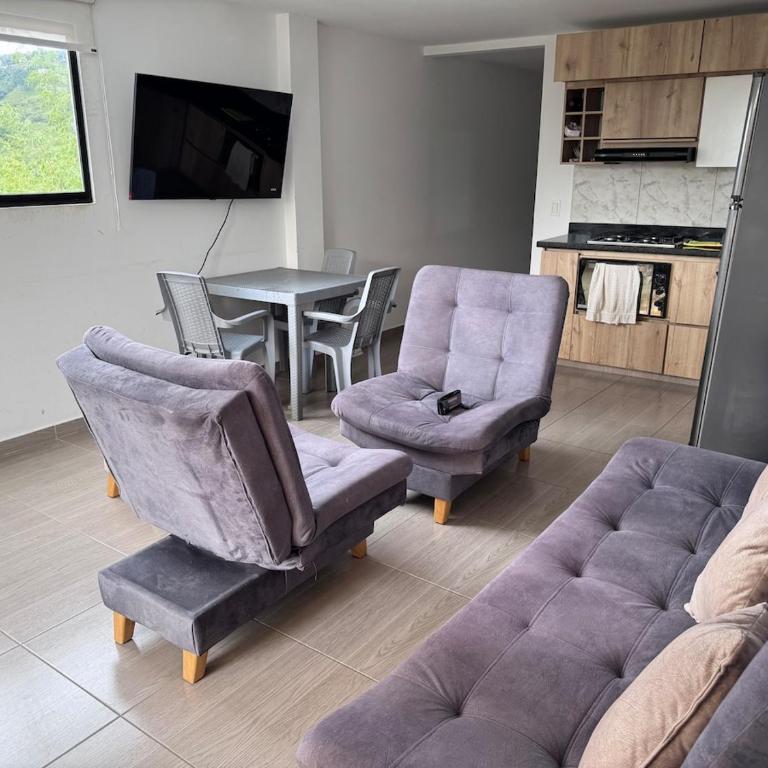 Apartment with a beautiful view in Cocorna, Antioquia - Apartamento de 3 dormitorios - 11