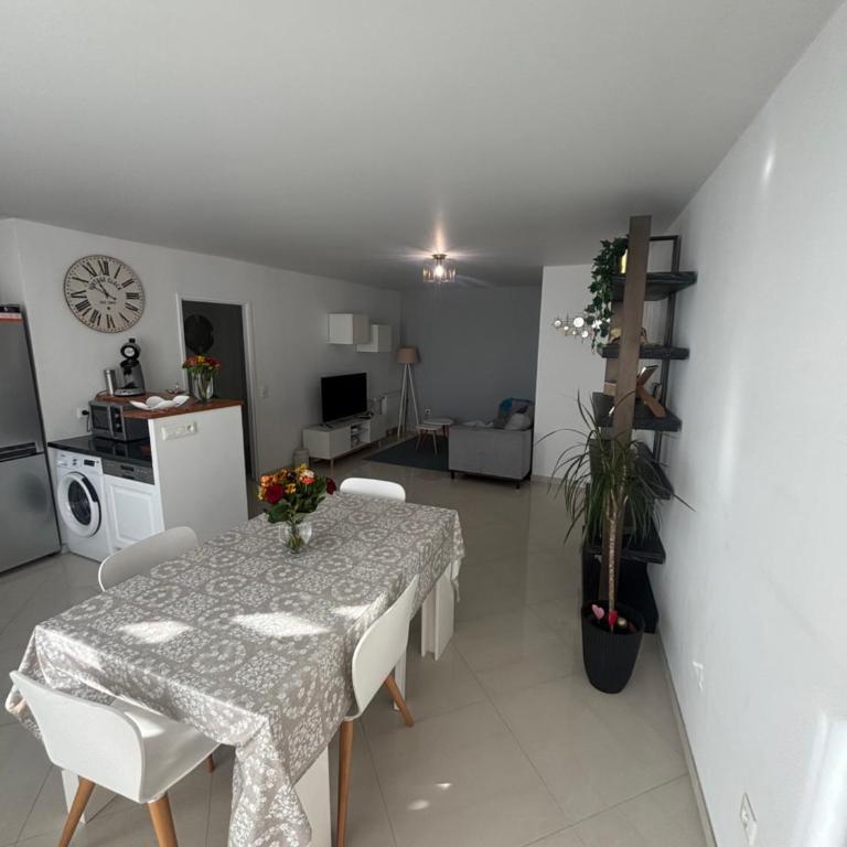 Appartement 10 mn de Paris et 5 mn du terminus Paris-Bauvais - Two-Bedroom Apartment - 8
