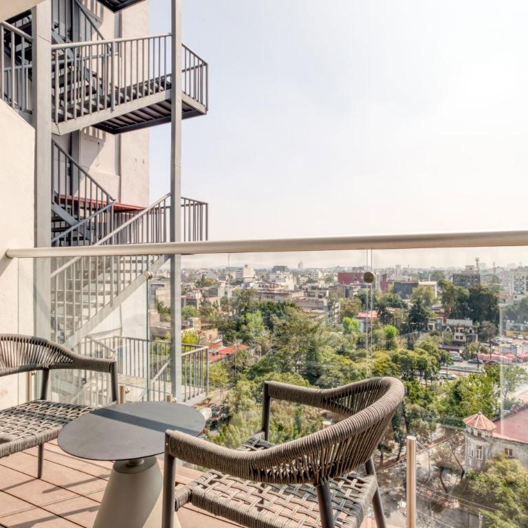 ULIV Mexico City - Studio with Balcony - 7