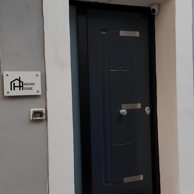 Henny House - One-Bedroom House - 2