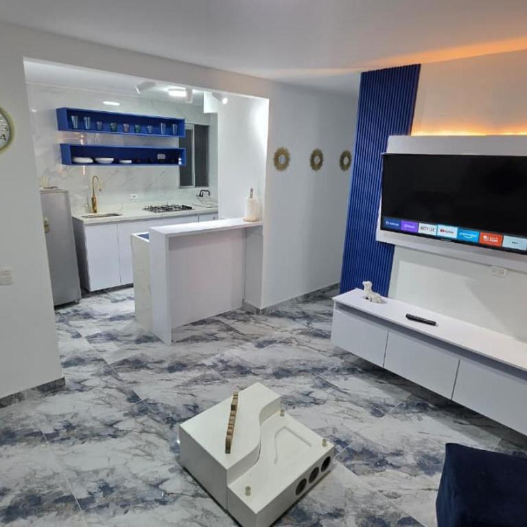 Condominio AZUL RICAURTE Apartamento con 4 piscinas - Two-Bedroom Apartment - 8
