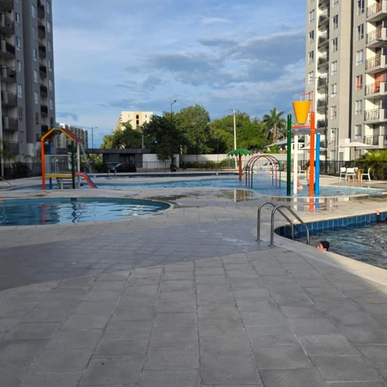 Condominio AZUL RICAURTE Apartamento con 4 piscinas - Two-Bedroom Apartment - 15