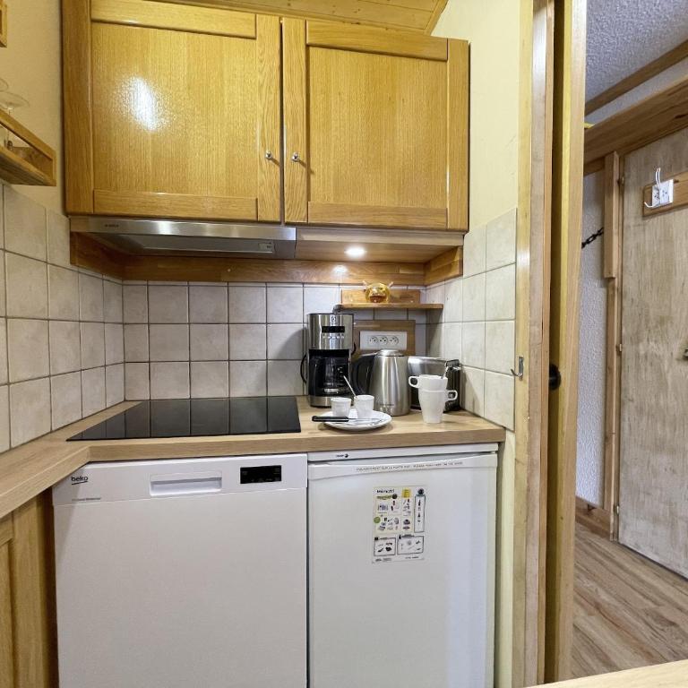 AM03 Spacieux T2 skis aux pieds Les Menuires - Appartement 1 Chambre avec Balcon et Vue sur les Montagnes - 10