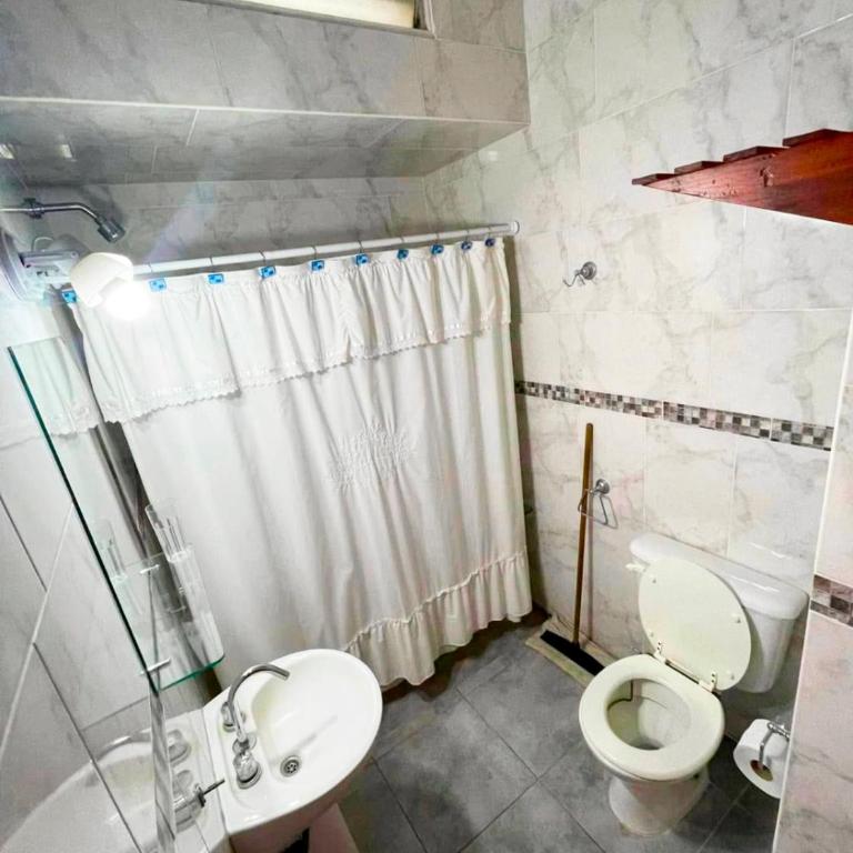 Amplio y con Balcón a 10 cuadras del mar!! - One-Bedroom Apartment - 2