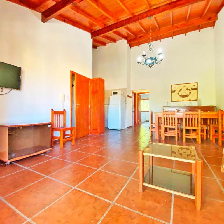 Amplio y con Balcón a 10 cuadras del mar!! - Two-Bedroom Apartment - 14