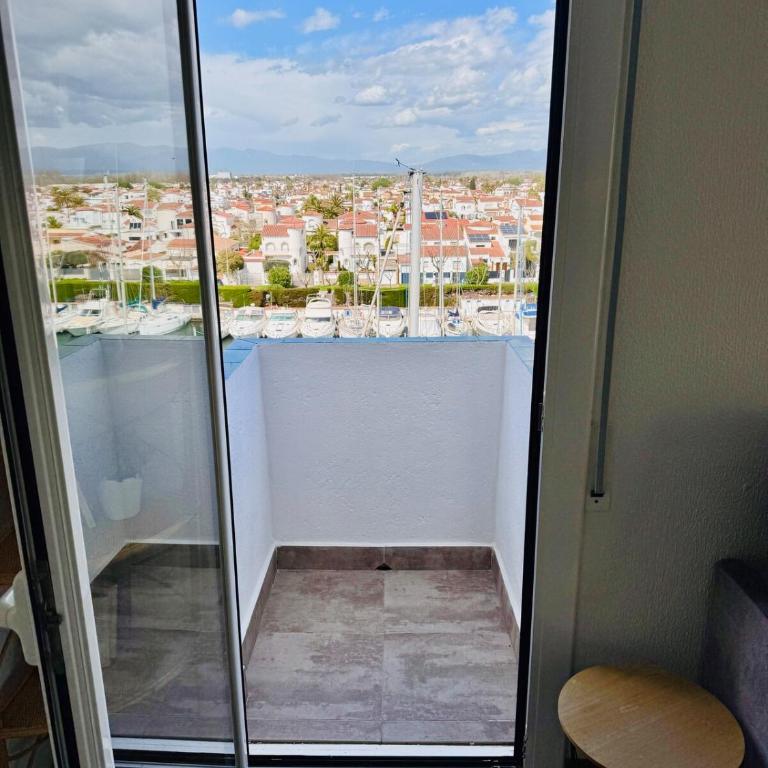 Estudio Moderno la mejor vista al puerto deportivo - Apartamento Estudio con vistas al mar - 29