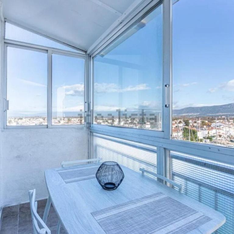 Estudio Moderno la mejor vista al puerto deportivo - Apartamento Estudio con vistas al mar - 11