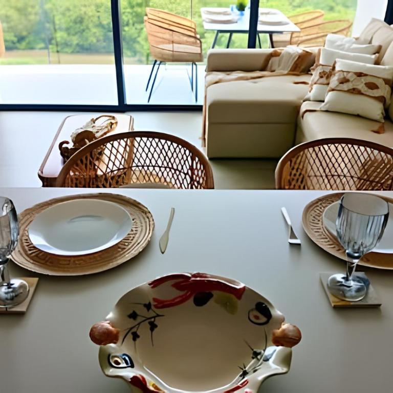 ¡Comodidad y Estilo frente al mar! - Deluxe Two-Bedroom Apartment with Garden View - 25