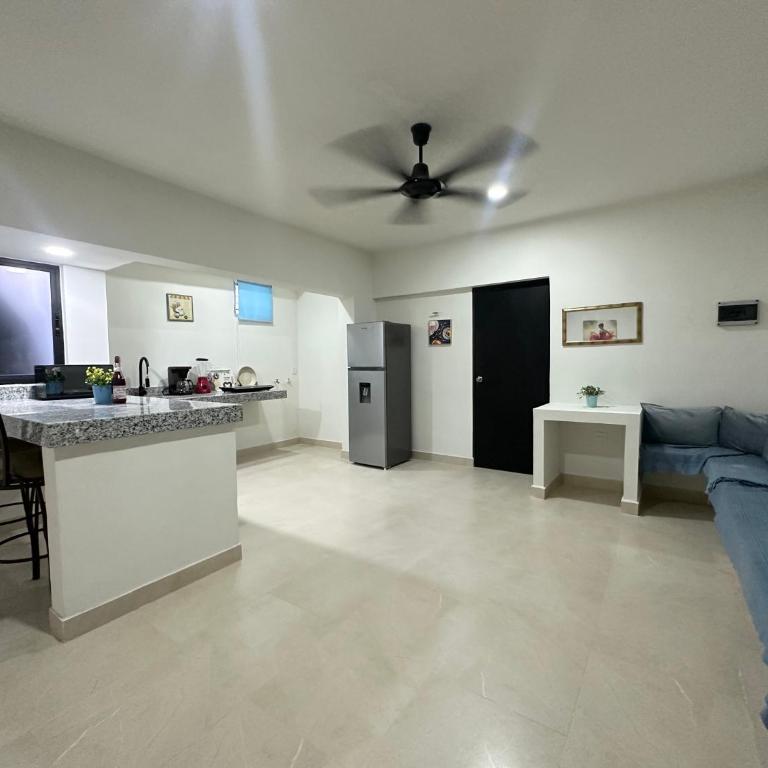 Deptos Modernos Colonia México - Family Room - 10