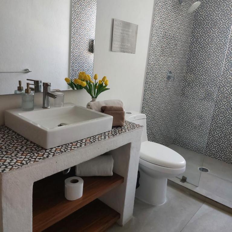 Casa Monarcas - Josefina (with AC) - Two-Bedroom Apartment - 3