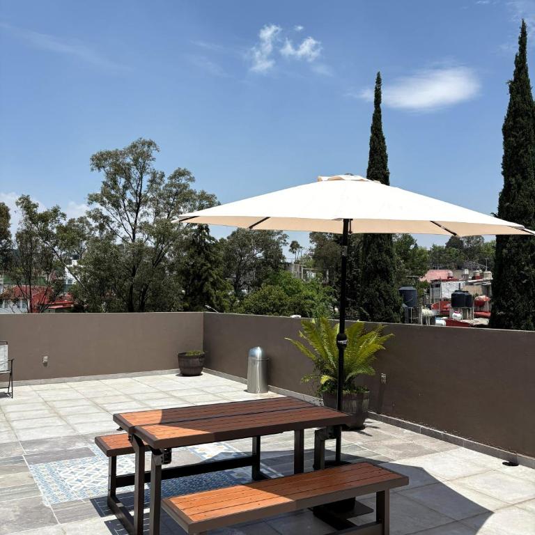 R02 Room at ITESM CEM Full Services, Shared-Kitchen, Smart TV, Parking, Balcony - Double or Twin Room with Private Bathroom - 31