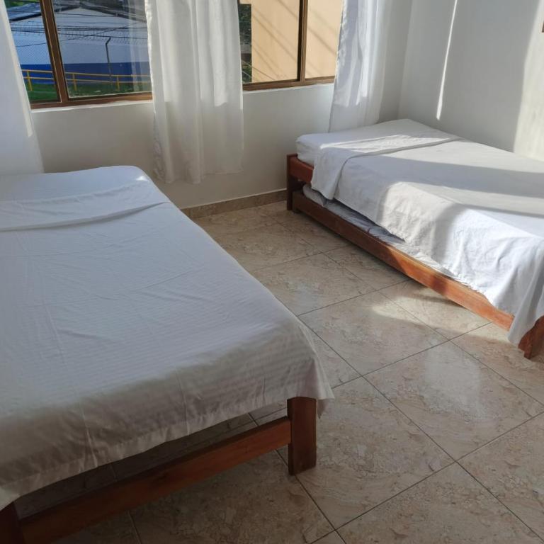 Comodas y agradables Habitaciones en Chipre - Habitación Triple Económica con baño compartido - 9