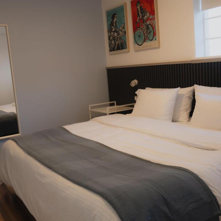 Hostal Macondo Bogotá - Habitación Deluxe con cama extragrande - 5