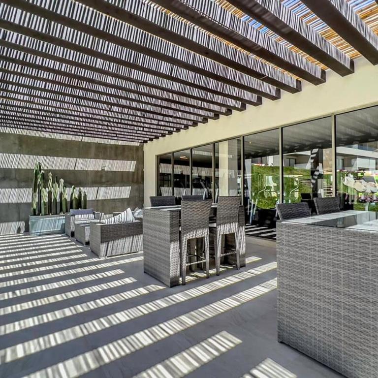 Stunning 2BR Ocean Views & Gym Pool at Vista Vela - Apartamento - 36