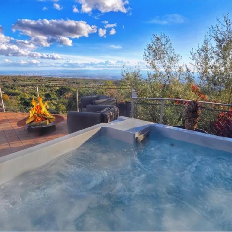 Rahal Etna Luxury Retreat- Private Heated Jacuzzi 98F & Infinity Pool - Appartamento con 2 Camere da Letto e Piscina in Comune - 25