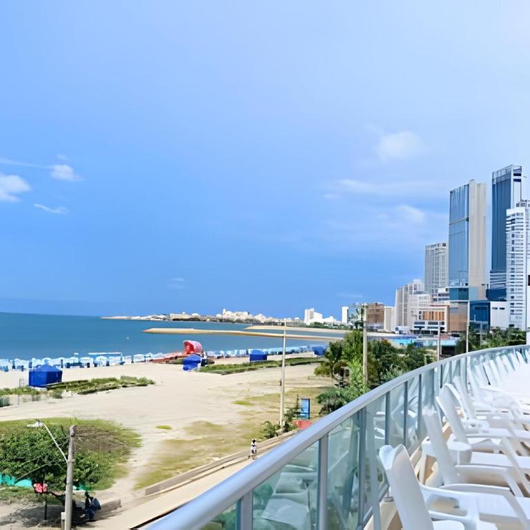 Increíble vista al mar en el corazón de Bocagrande - Two-Bedroom Apartment with Balcony and Sea View - 29
