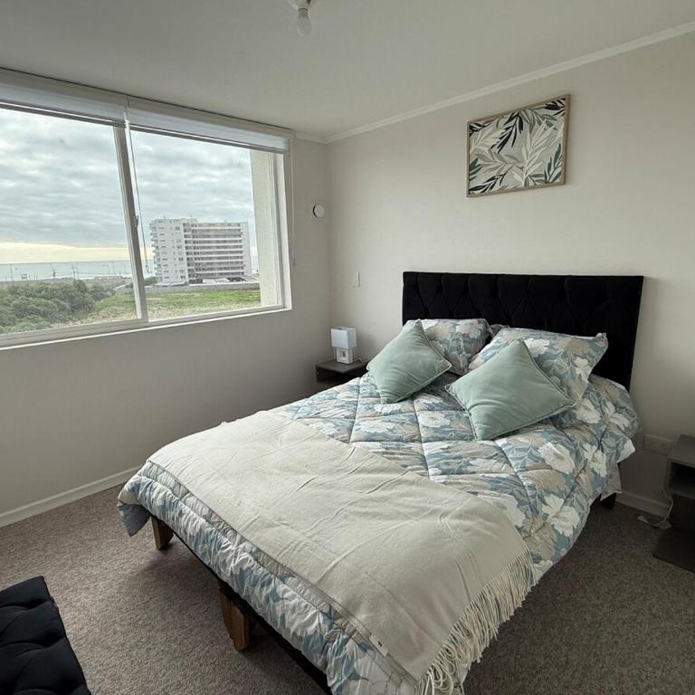 Amanecer del Faro - Three-Bedroom Apartment - 10