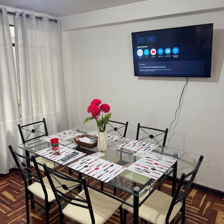 Siéntete como en casa, excelente apartamento - Three-Bedroom Apartment - 10