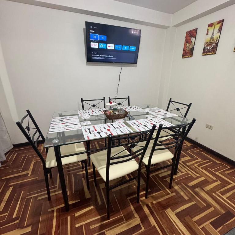 Siéntete como en casa, excelente apartamento - Three-Bedroom Apartment - 14