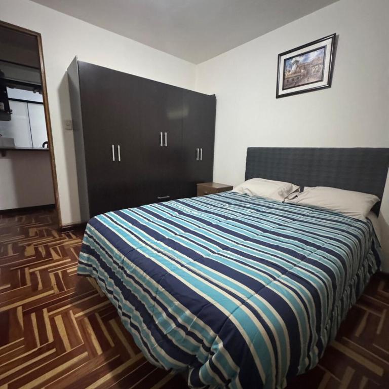Siéntete como en casa, excelente apartamento - Three-Bedroom Apartment - 27