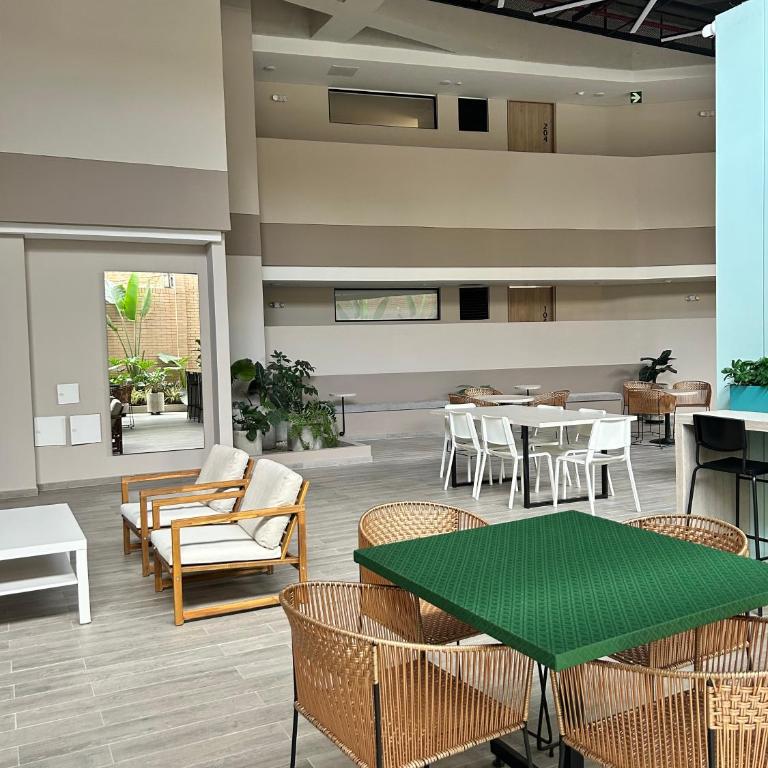 Apartamento en el oeste de Cali - Apartamento de 2 dormitorios - 18