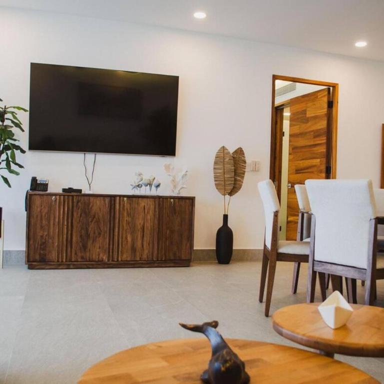 Sea Breeze Retreat 4BR Oceanfront - Apartamento - 10