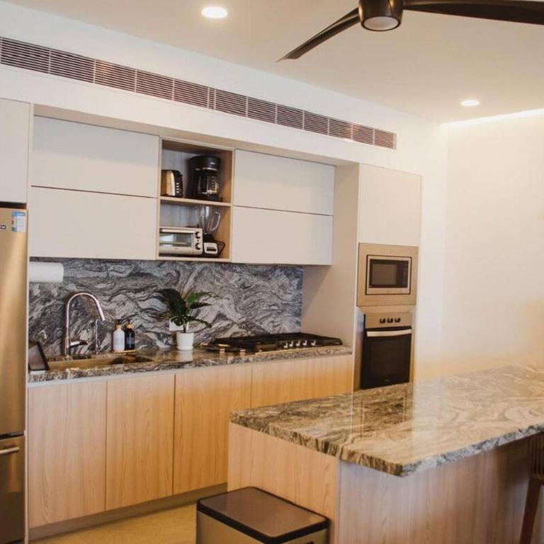 Sea Breeze Retreat 4BR Oceanfront - Apartamento - 21