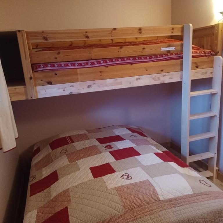 Appartement 2 chambres pour 5 pers avec billard et parking - FR-1-836-11 - Apartment - 5