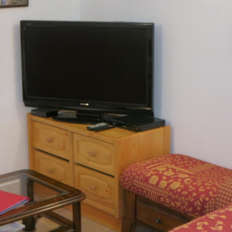 Appartement 2 chambres pour 5 pers avec billard et parking - FR-1-836-11 - Apartment - 6