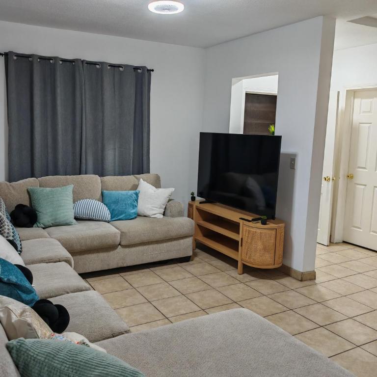Comfortable 3 bedroom house - Casa de 3 dormitorios - 8