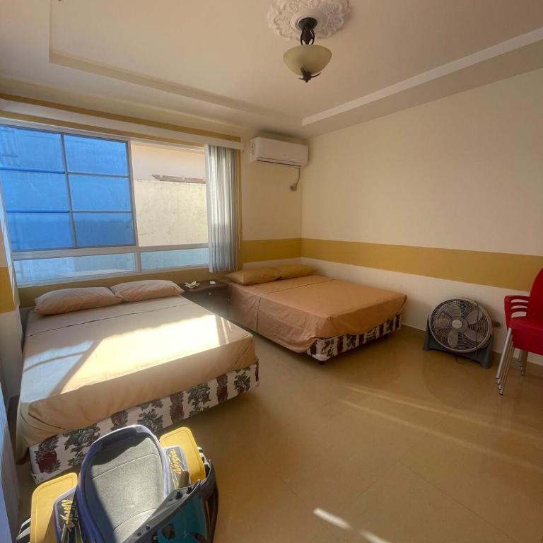 Casa en urbanización privada a 2 minutos caminando de la playa, Vía a Data - Four-Bedroom House - 15