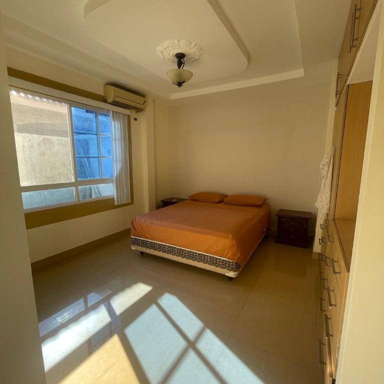 Casa en urbanización privada a 2 minutos caminando de la playa, Vía a Data - Four-Bedroom House - 24